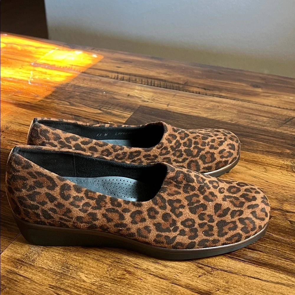 SAS Bliss Slip-On Wedge New Tan Leopard Print Sz 11W